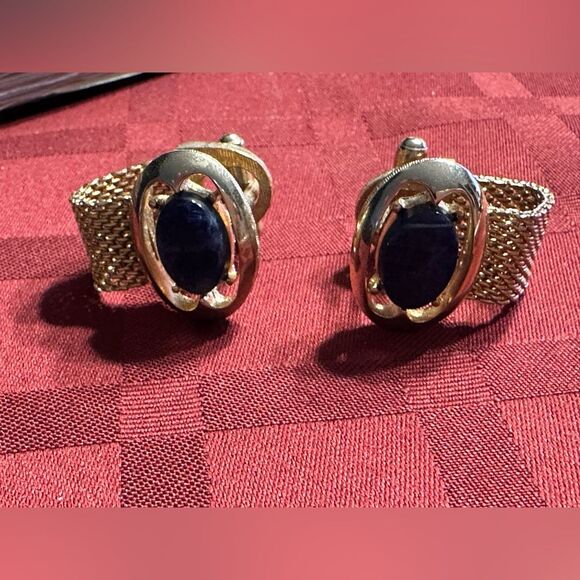 Vintage Mesh Wrap Around Gold Tone Cuff Links Blue Stone - Picture 1 of 7